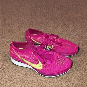Nike size 7 hot pink